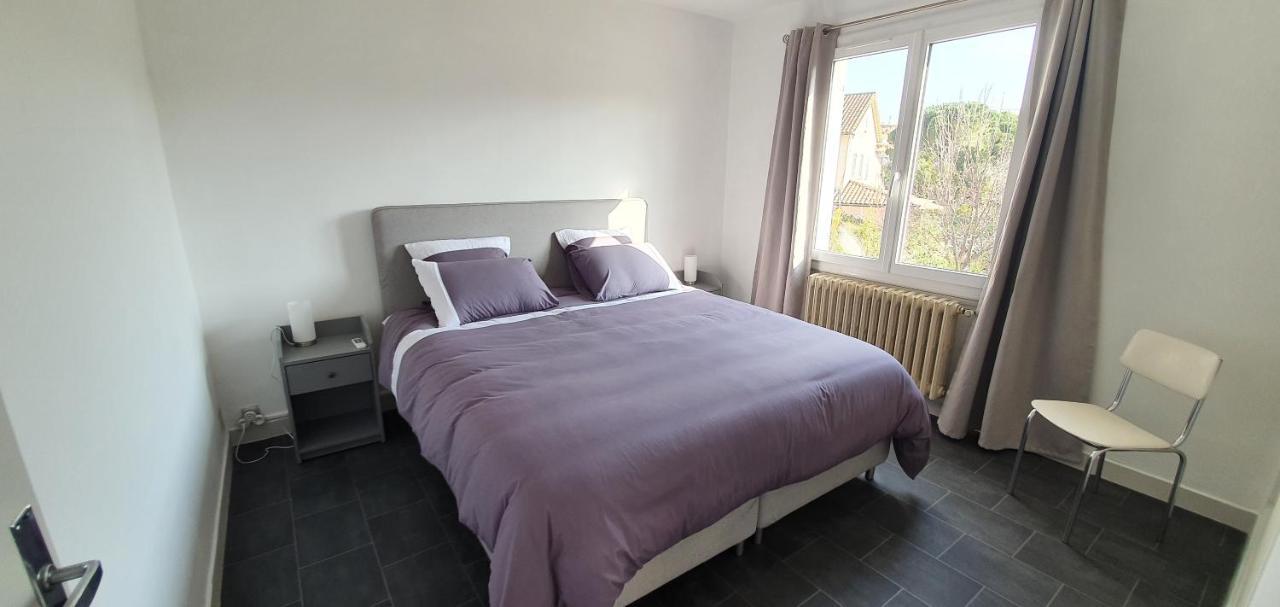 Appartement Entier Au Dessus De Villa, Climatisation Reversible Poele A Bois Tres Chaleureux , Wi Fi Parking Privee Gratuit Situation 500 M, Plage Et Centre Ville Санарі-сюр-Мер Екстер'єр фото