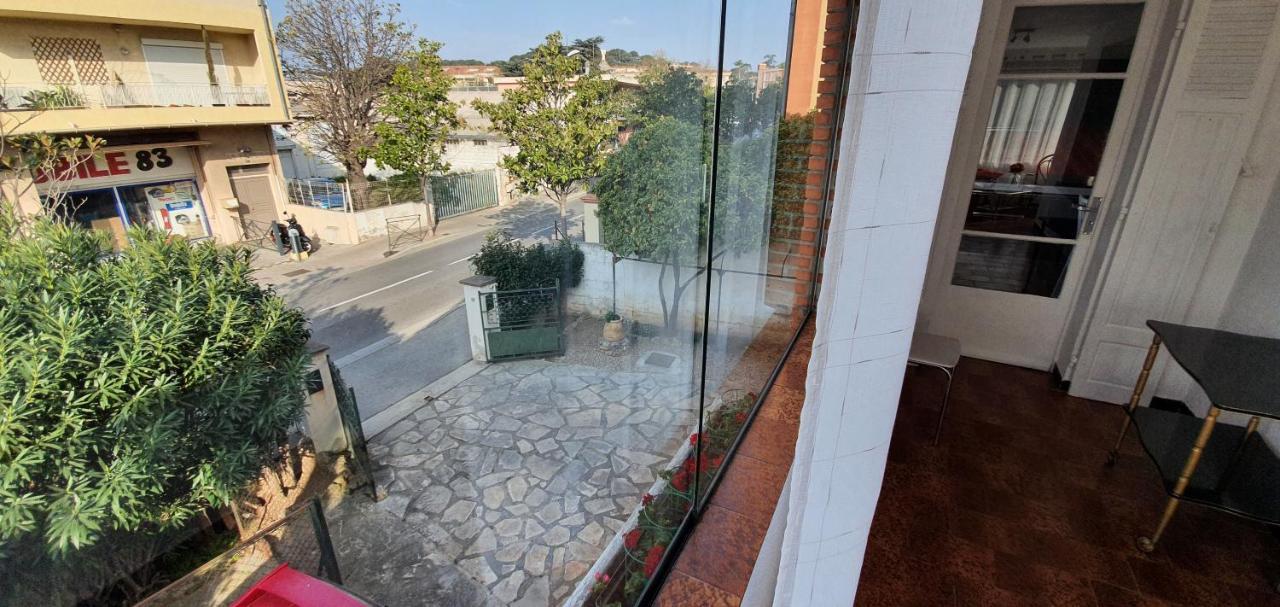 Appartement Entier Au Dessus De Villa, Climatisation Reversible Poele A Bois Tres Chaleureux , Wi Fi Parking Privee Gratuit Situation 500 M, Plage Et Centre Ville Санарі-сюр-Мер Екстер'єр фото