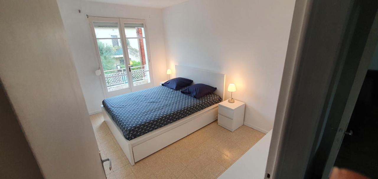Appartement Entier Au Dessus De Villa, Climatisation Reversible Poele A Bois Tres Chaleureux , Wi Fi Parking Privee Gratuit Situation 500 M, Plage Et Centre Ville Санарі-сюр-Мер Екстер'єр фото